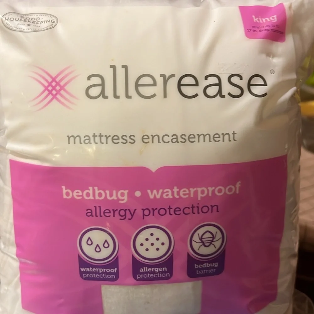 NEW ALLEREASE MATTRESS ENCASEMENT !